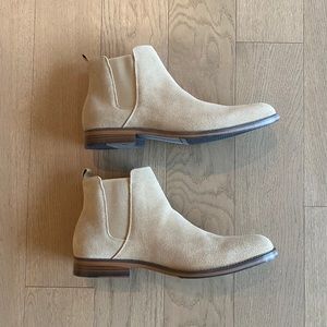 Brand new, never worn men’s Chelsea boots size 13